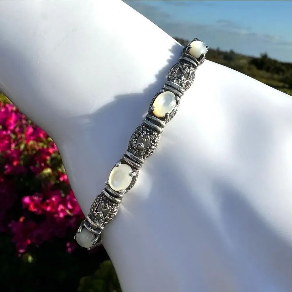925 Sterling Silver Mother Of Pearl And Marcasite vintage Bracelet